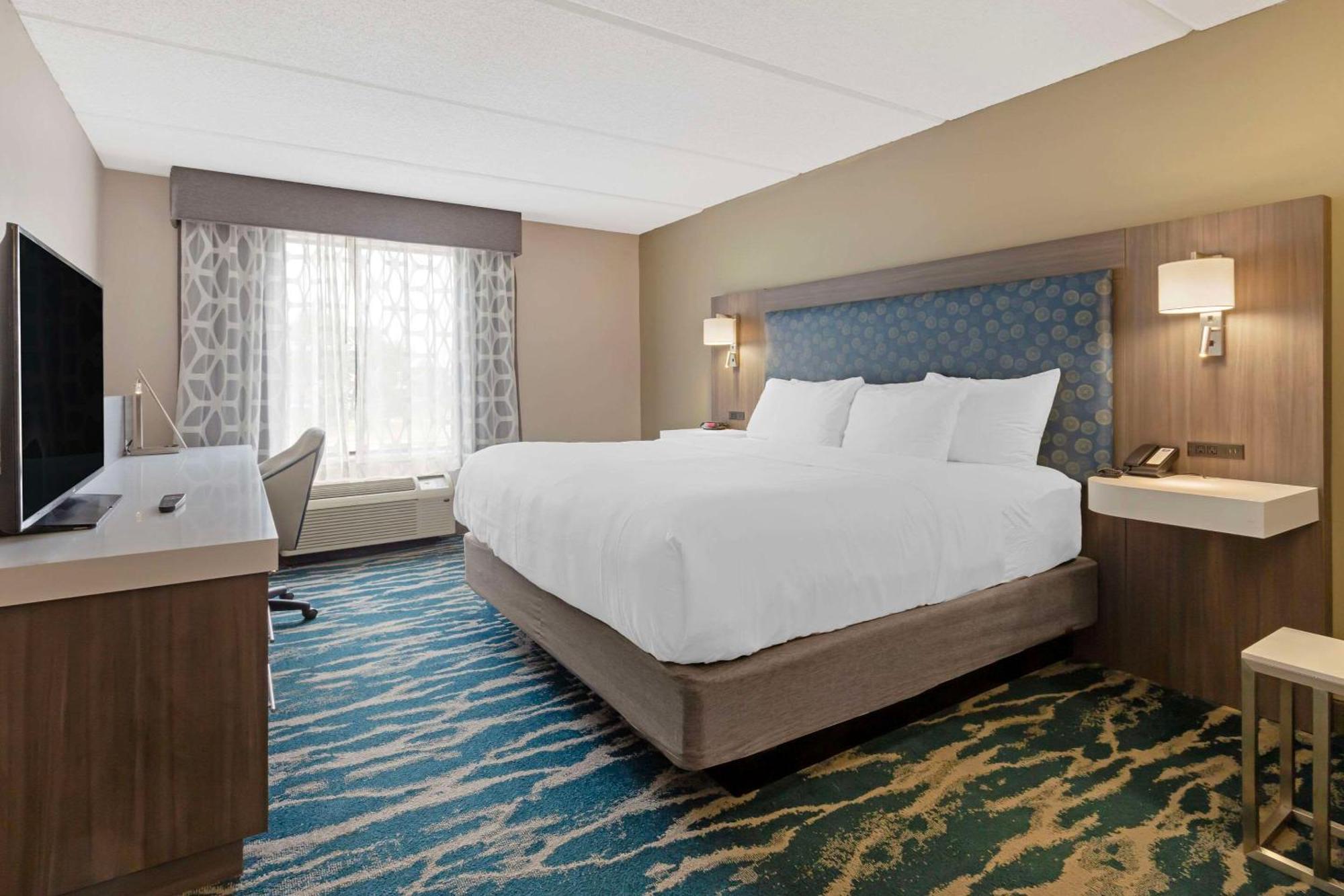 Hotel Comfort & Near Convention Center Greenville