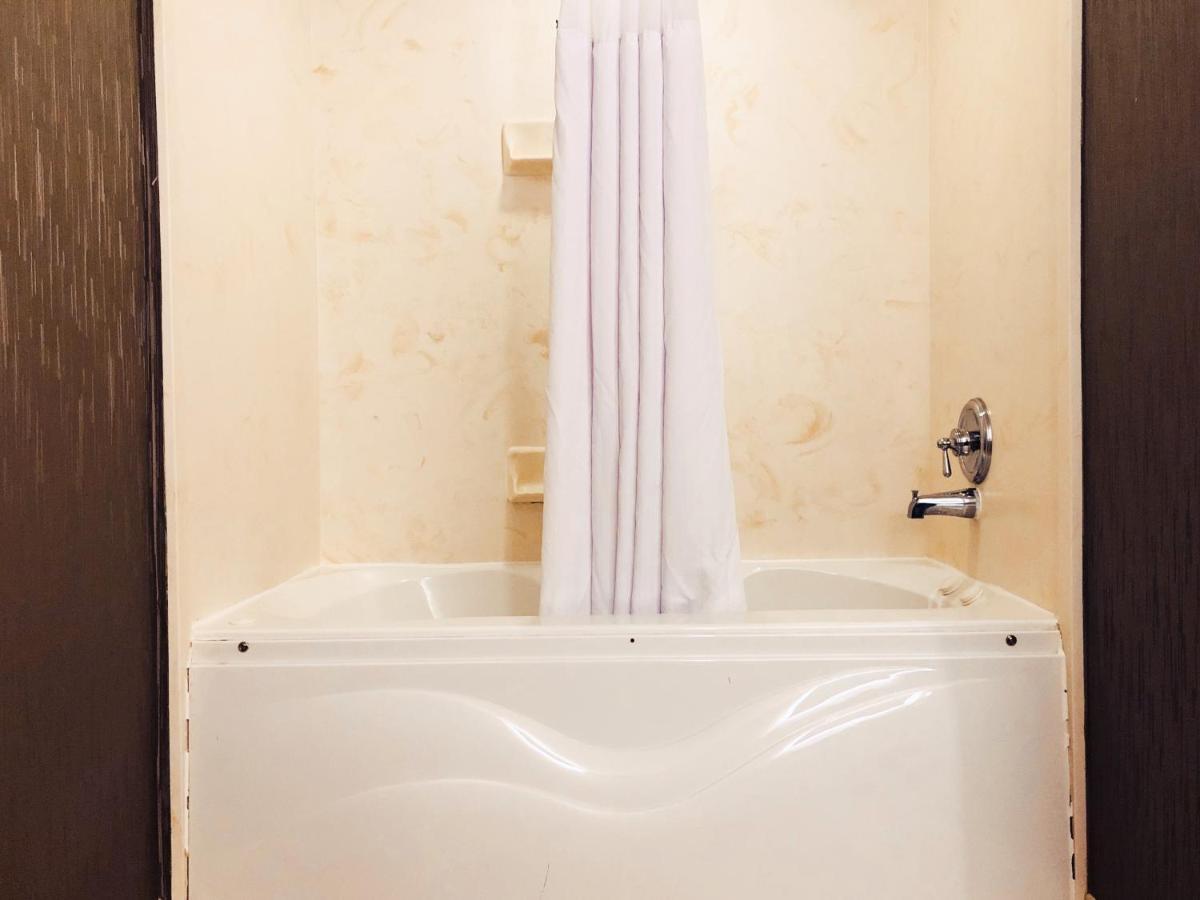 Hotel Comfort & Near Convention Center Greenville